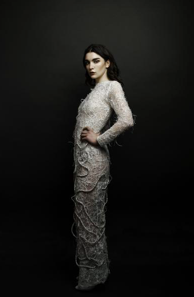 HAUTE- COUTURE STAYS! A NEW STATEMENT OF TRÈS CHIC EVENING DRESSES